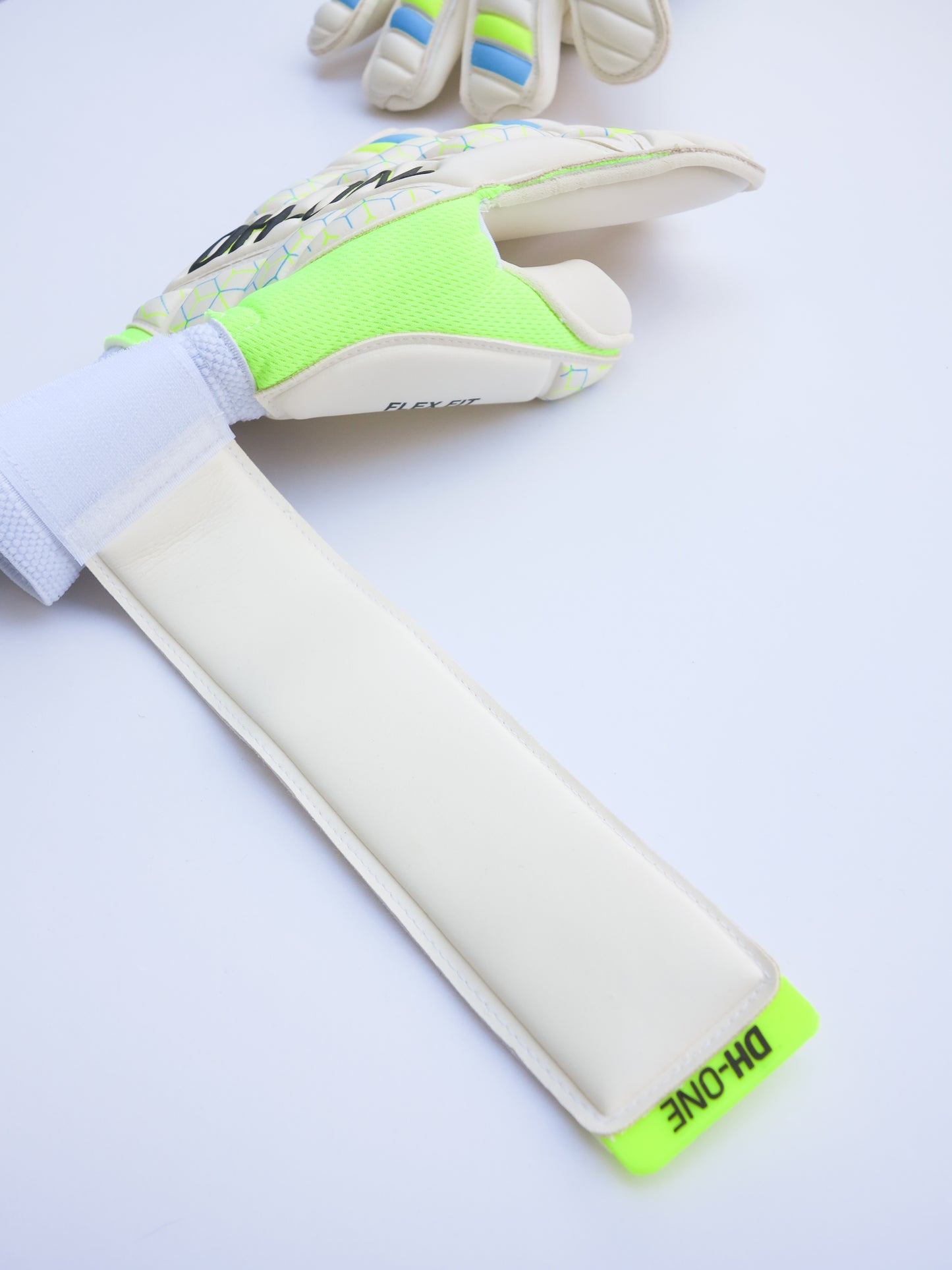 DH-One Hong Kong Hybrid